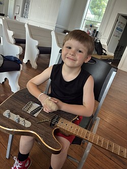 Guitar lesson Travis Tad Russell, Learn to play guitar, first lesson is free, Guitar, Lessons, Rogersville, Kingsport, Church Hill, Mt. Carmel, Surgoinsville, Tennessee, go VOLS, GO, BIG, ORANGE, UNIVERSITY OF TENNESSEE, ELECTRIC GUITAR, ACOUSTIC GUITAR, GUITAR INSTRUCTOR, GUITAR TEACHER,  BEGINNER, GUITAR LESSONS, INTERMEDIATE, GUITAR LESSONS, ADVANCED GUITAR LESSONS